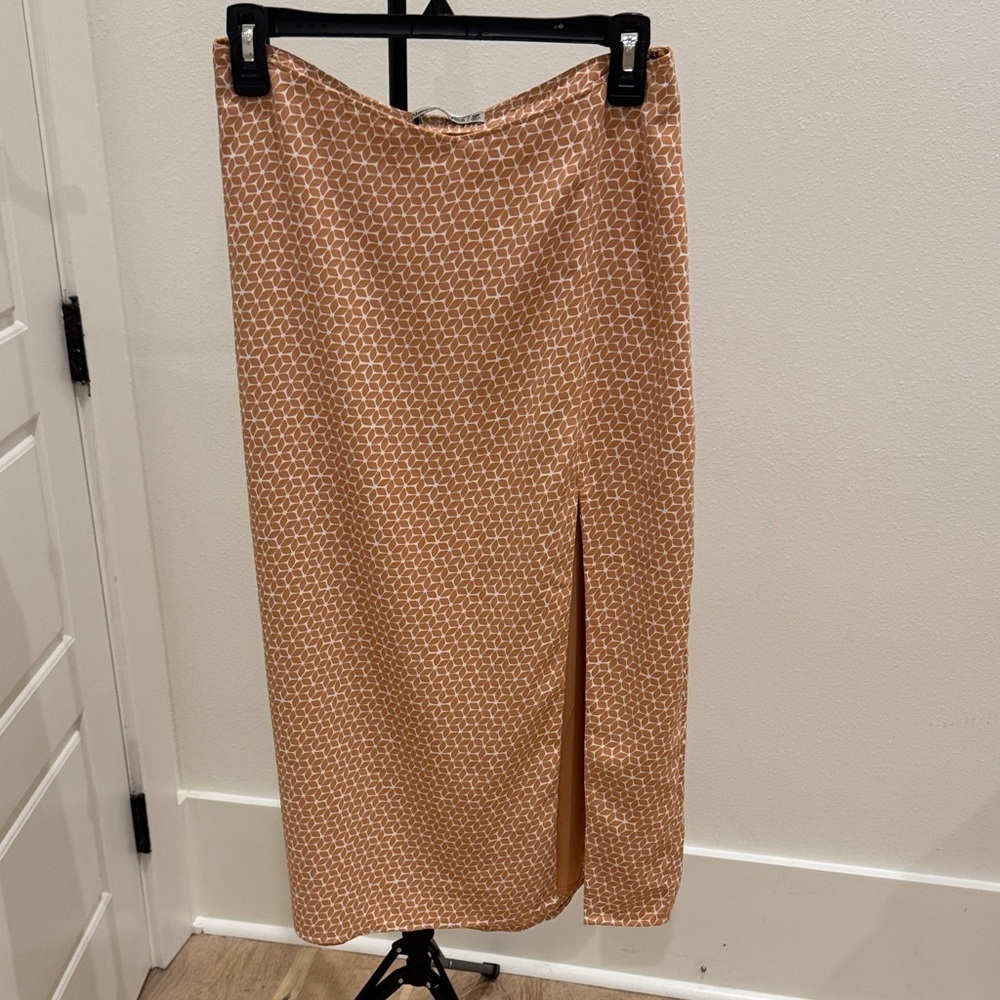 Abercrombie & Fitch Tan Geometric Midi Skirt